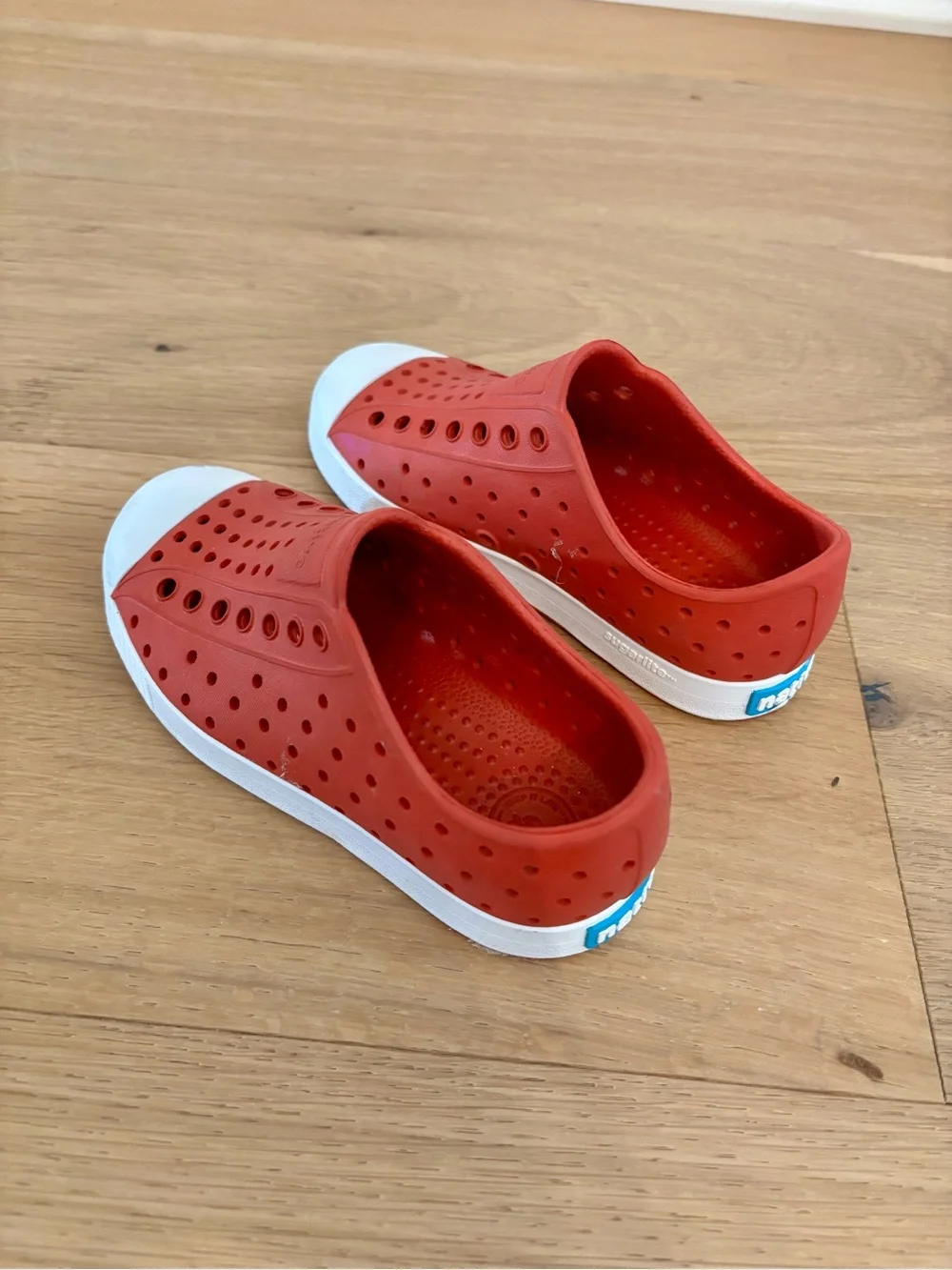Native Shoes Sugarlite Jefferson kid shoes in 10C Red